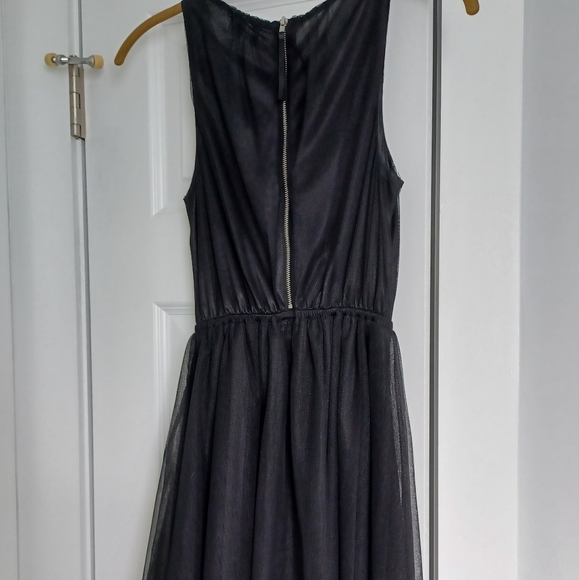 H & M Divided tulle dress. - Picture 2 of 12